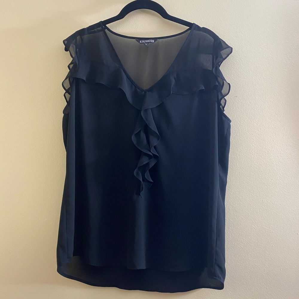 Express Ruffle Top - Picture 4 of 5
